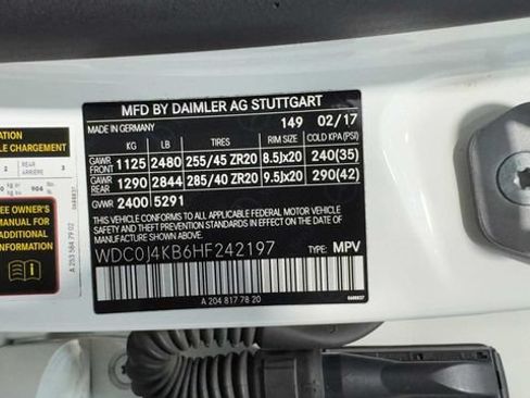 Used 2017 Mercedes-Benz GLC 300 4MATIC Coupe image 36
