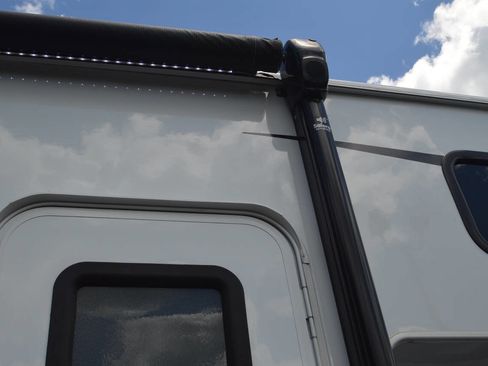 Used 2019 Ford E-450 and Econoline 450 Super Duty w/ Motorhome Prep Package RWD image 23