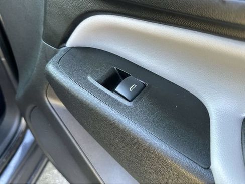 Used 2022 Chevrolet Equinox LS w/ LPO, Floor Liner Package FWD image 31