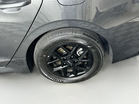 Used 2025 Kia K5 LXS image 11