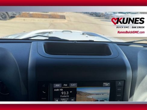 Used 2016 Jeep Wrangler Unlimited Sahara image 13