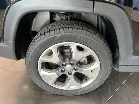 Used 2020 Jeep Compass Limited w/ Safety & Security Group AWD/4WD image 9