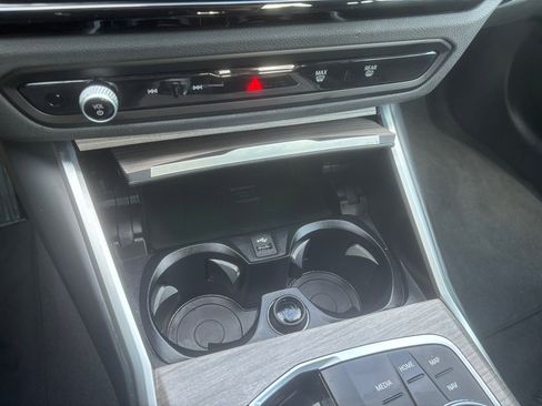 Used 2025 BMW 330i xDrive Sedan image 27