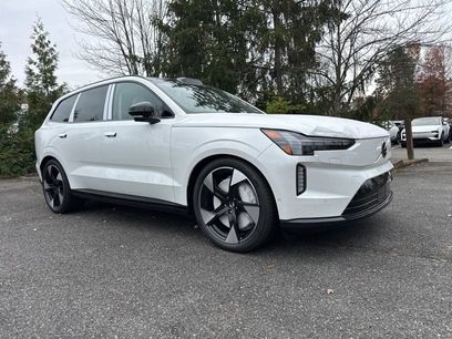 New 2025 Volvo EX90 Ultra