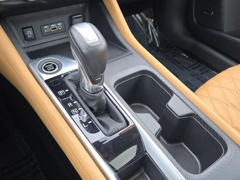 Used 2025 Nissan Sentra SV w/ SV Premium Package image 29