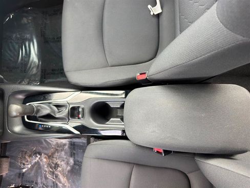 Used 2022 Toyota Corolla LE FWD image 14