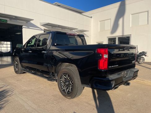 Used 2019 Chevrolet Silverado 1500 High Country w/ Technology Package image 8