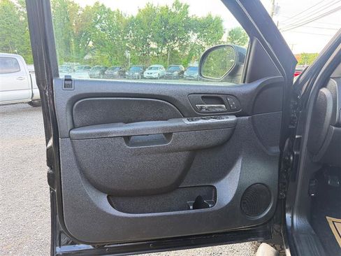 Used 2014 Chevrolet Silverado 2500 LTZ w/ LTZ Plus Package AWD/4WD image 12