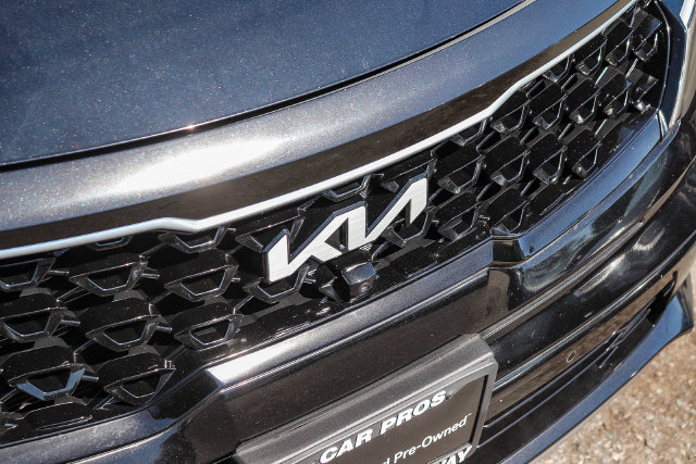 Certified 2023 Kia Sorento SX Prestige AWD/4WD image 6