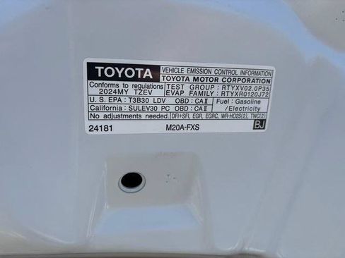 Certified 2024 Toyota Prius Prime FWD image 10