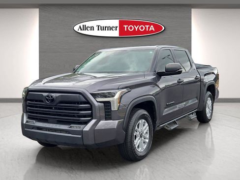 Used 2023 Toyota Tundra SR5 image 3