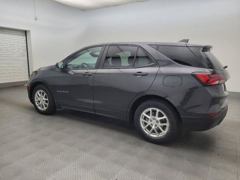 Used 2022 Chevrolet Equinox LS w/ LS Convenience Package FWD image 3