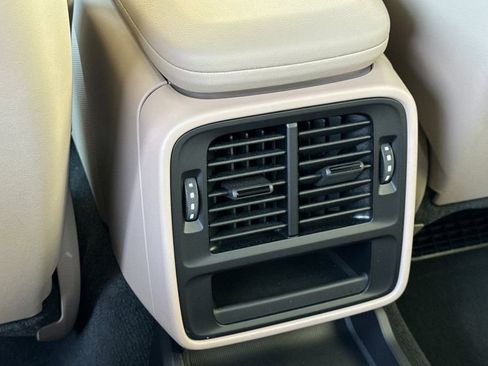 Used 2022 Porsche Taycan image 16