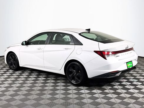 Used 2021 Hyundai Elantra SEL image 6