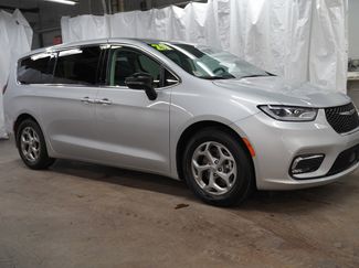 Certified 2024 Chrysler Pacifica Limited video 1