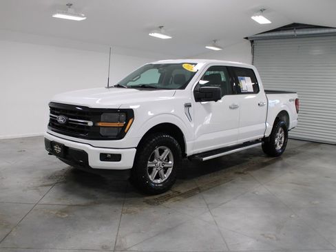 Used 2024 Ford F150 XLT w/ Tow/Haul Package image 4