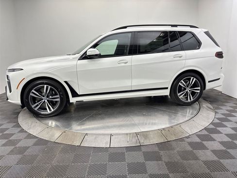 New 2027 BMW X7 xDrive40i w/ M Sport Package AWD/4WD image 16