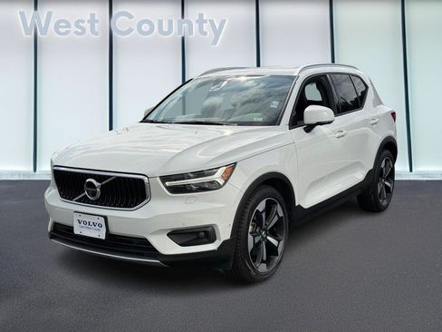 Used 2019 Volvo XC40 T5 Momentum AWD/4WD image 9
