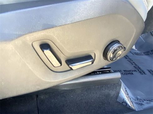 Used 2021 Volvo XC60 T8 R-Design w/ Advanced Package image 13