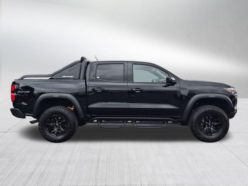 Used 2025 Chevrolet Colorado ZR2 w/ Midnight Edition AWD/4WD image 7