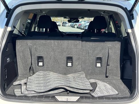 Used 2024 Subaru Ascent Premium w/ Convenience Package image 30