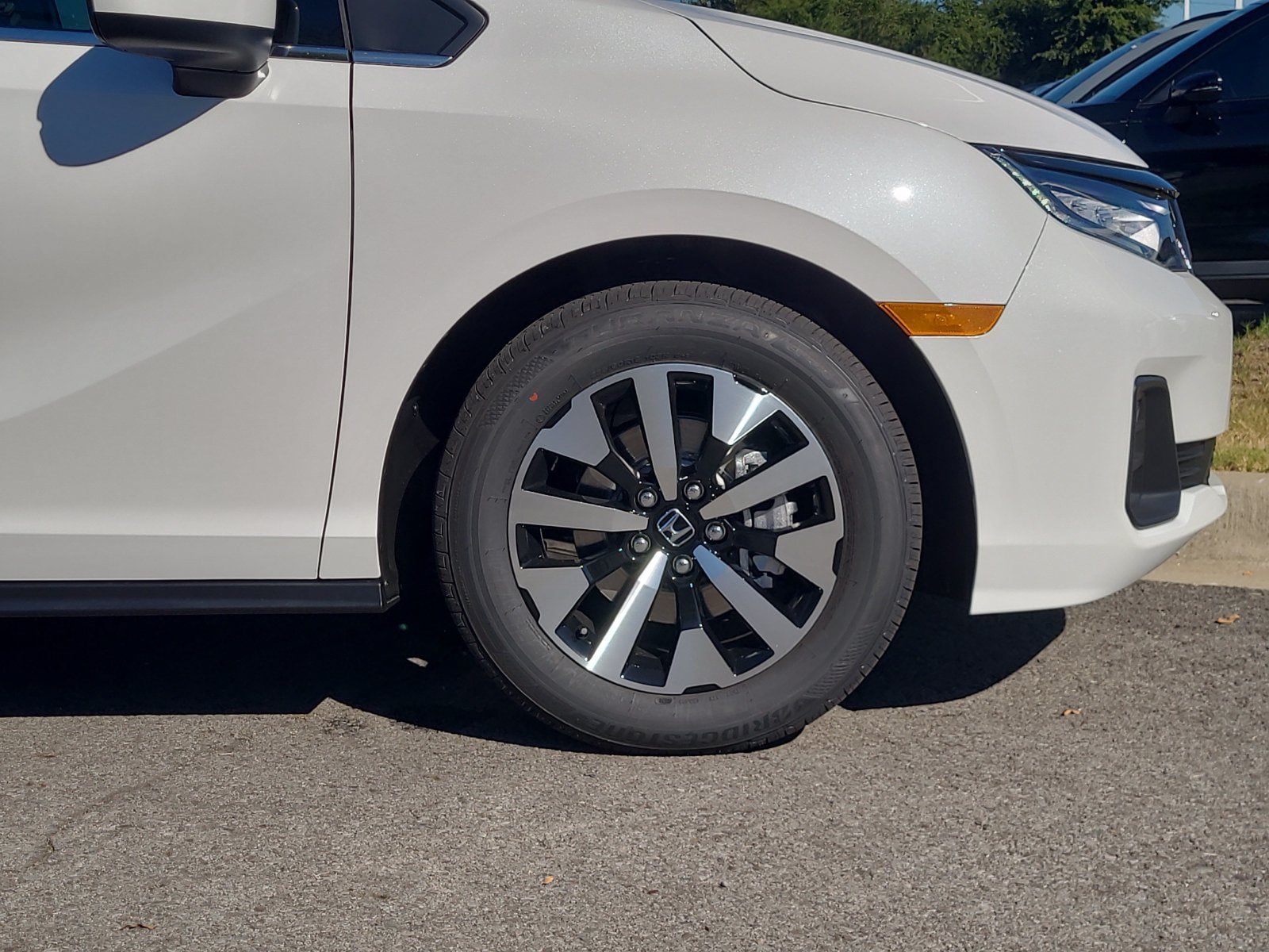 New 2027 Honda Odyssey EX-L image 9