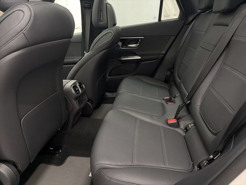 Used 2026 Mercedes-Benz GLC 300 4MATIC image 20
