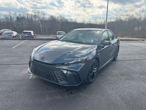 New 2026 Toyota Camry SE image 7