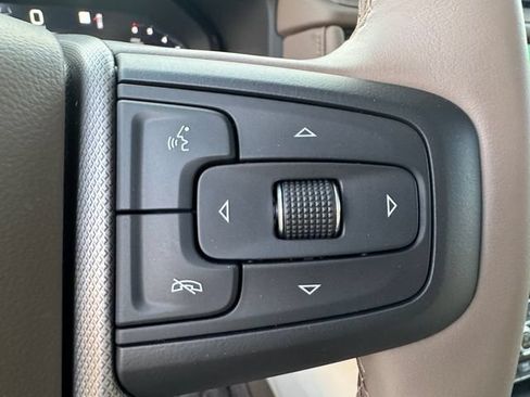 Used 2023 GMC Yukon XL Denali AWD/4WD image 8