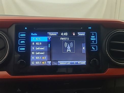 Used 2018 Toyota Tacoma TRD Sport w/ Technology Package AWD/4WD image 33