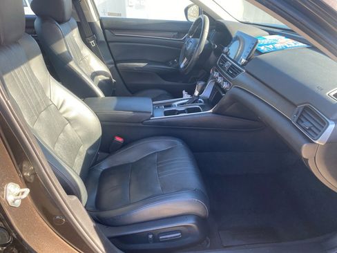 Used 2018 Honda Accord EX-L image 32