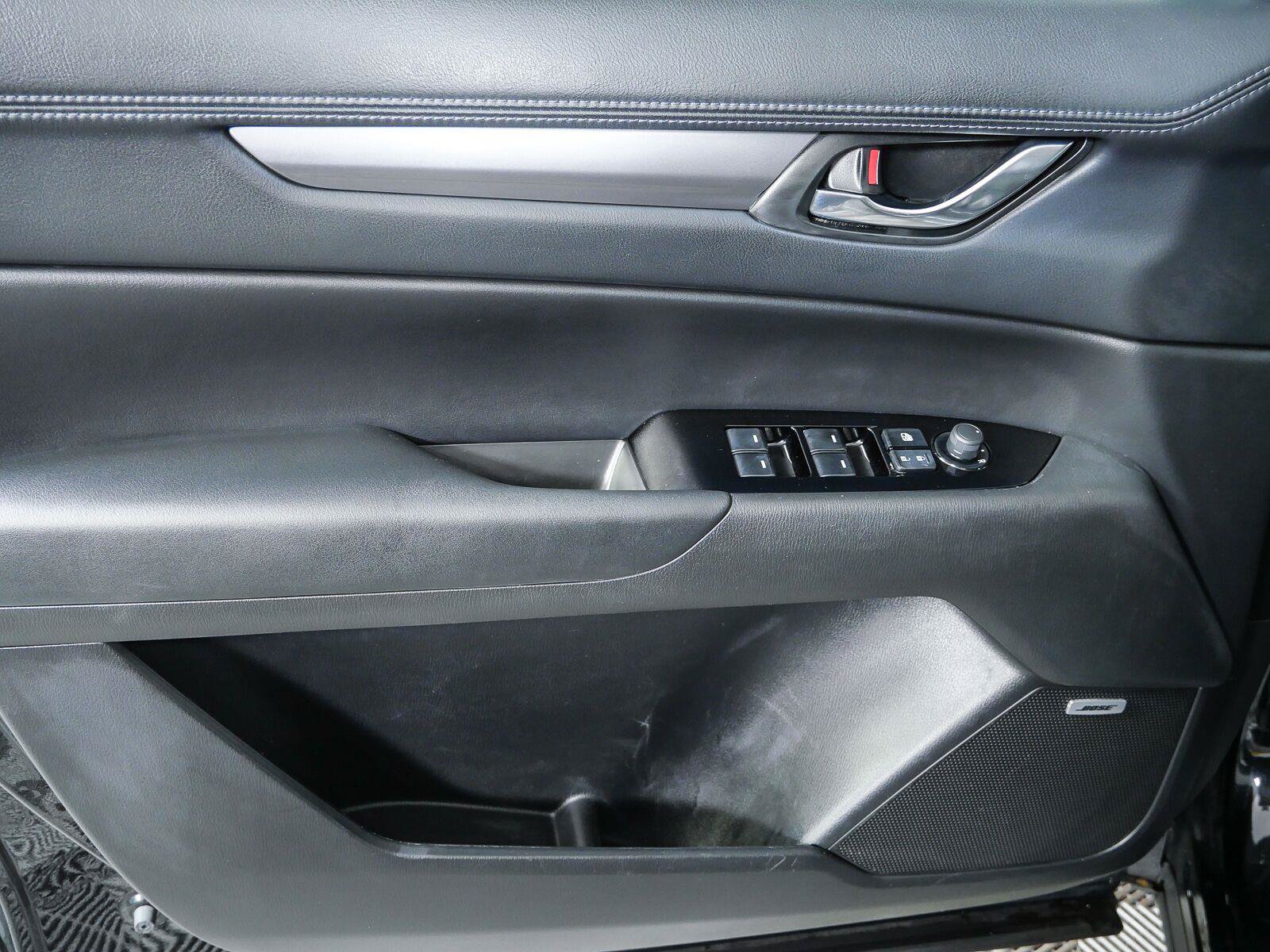 Used 2018 MAZDA CX-5 Touring w/ Preferred Equipment Package FWD image 6