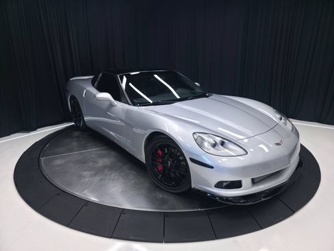 Used 2009 Chevrolet Corvette Coupe w/ Preferred Equipment Group RWD image 48