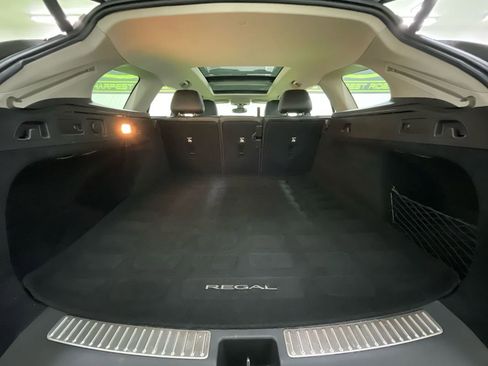 Used 2018 Buick Regal Essence w/ Driver Confidence Package #1 image 30