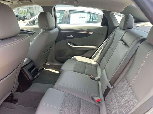 Used 2018 Chevrolet Impala LS FWD image 10