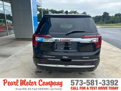 Certified 2022 GMC Acadia Denali w/ Denali Ultimate Package AWD/4WD image 5