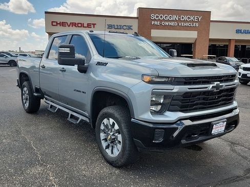 Used 2024 Chevrolet Silverado 2500 Custom w/ Custom Value Package AWD/4WD image 6