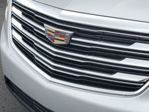 Used 2018 Cadillac XT5 Luxury w/ Driver Awareness Package image 9