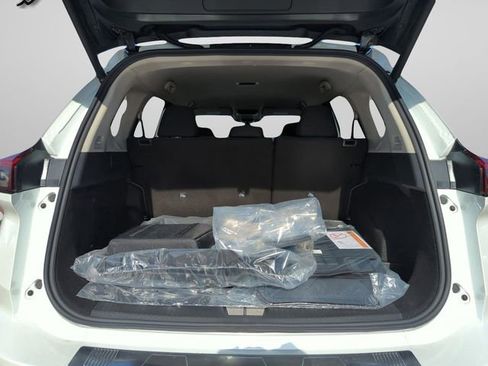 New 2026 Nissan Rogue SV image 14