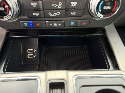 Used 2020 Ford F150 Platinum w/ Equipment Group 701A Luxury AWD/4WD image 35