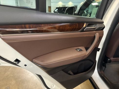 Used 2018 BMW X4 xDrive28i image 14