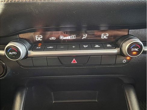 Used 2024 MAZDA MAZDA3 s FWD image 27