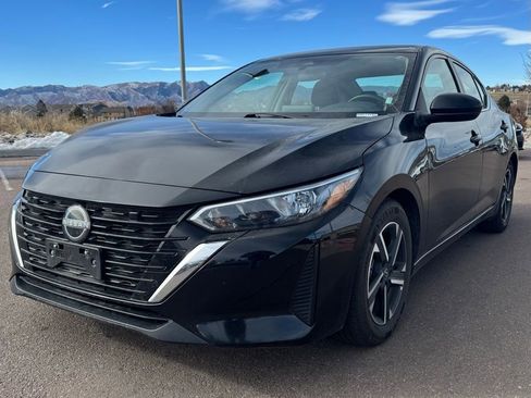 Used 2024 Nissan Sentra SV image 3