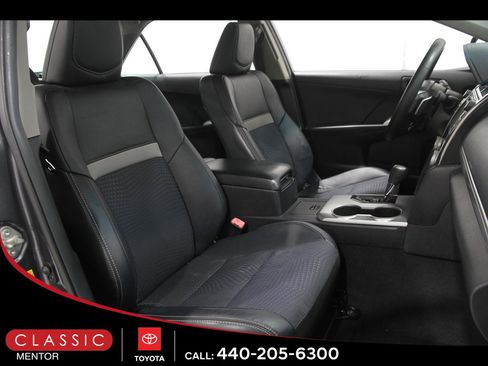 Used 2014 Toyota Camry SE image 15