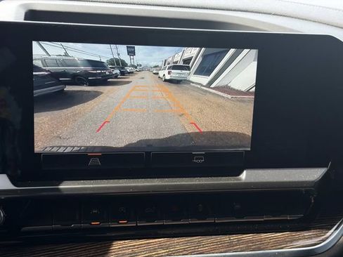 Used 2022 GMC Sierra 1500 Elevation RWD image 31