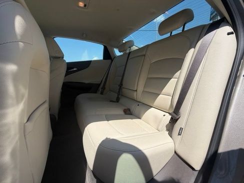 Used 2024 Chevrolet Malibu LT FWD image 13