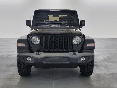 Used 2018 Jeep Wrangler Sport image 3