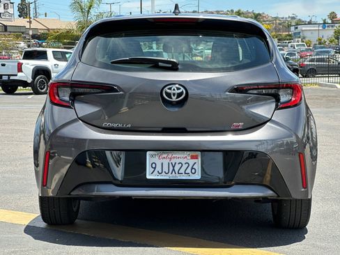 Used 2024 Toyota Corolla SE w/ SE Package FWD image 4