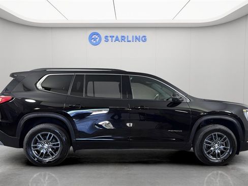 Used 2025 GMC Acadia Elevation image 11