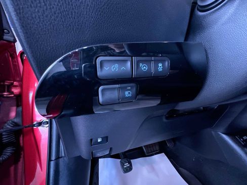Used 2017 Toyota Prius Four Touring w/ Premium Convenience Package FWD image 16